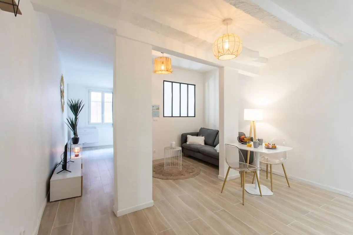 #16 1Bdr Flower Market, Old Town, 1Min Beach Ac Nice Apartment
